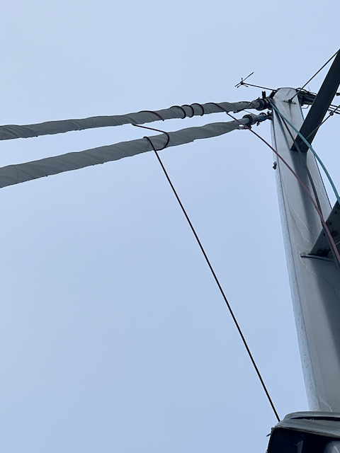 That's not how your halyards are supposed to be