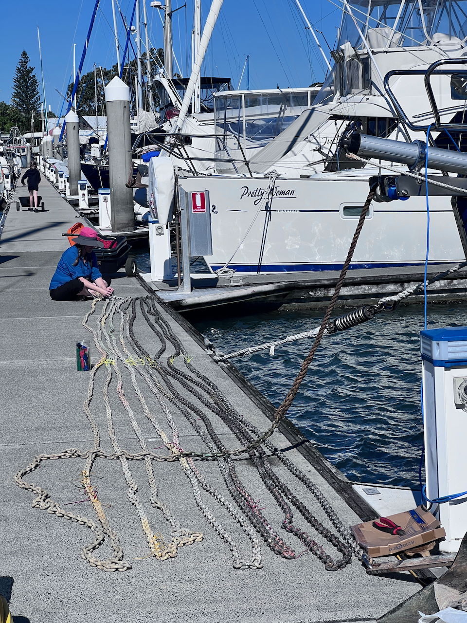 Measuring the anchor.. we'll see how long the cable ties last