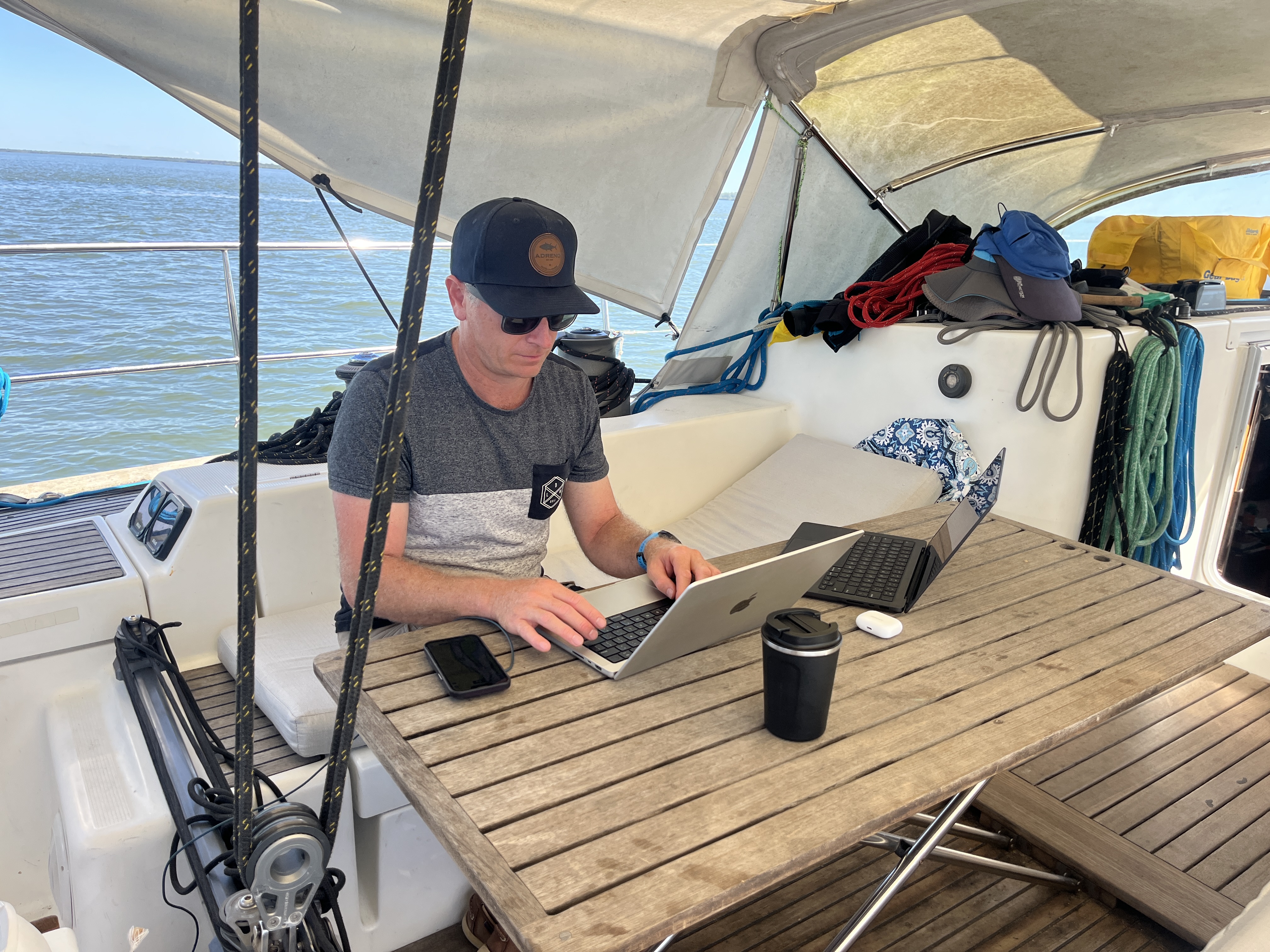 Working while underway. Calm condition made this easy.