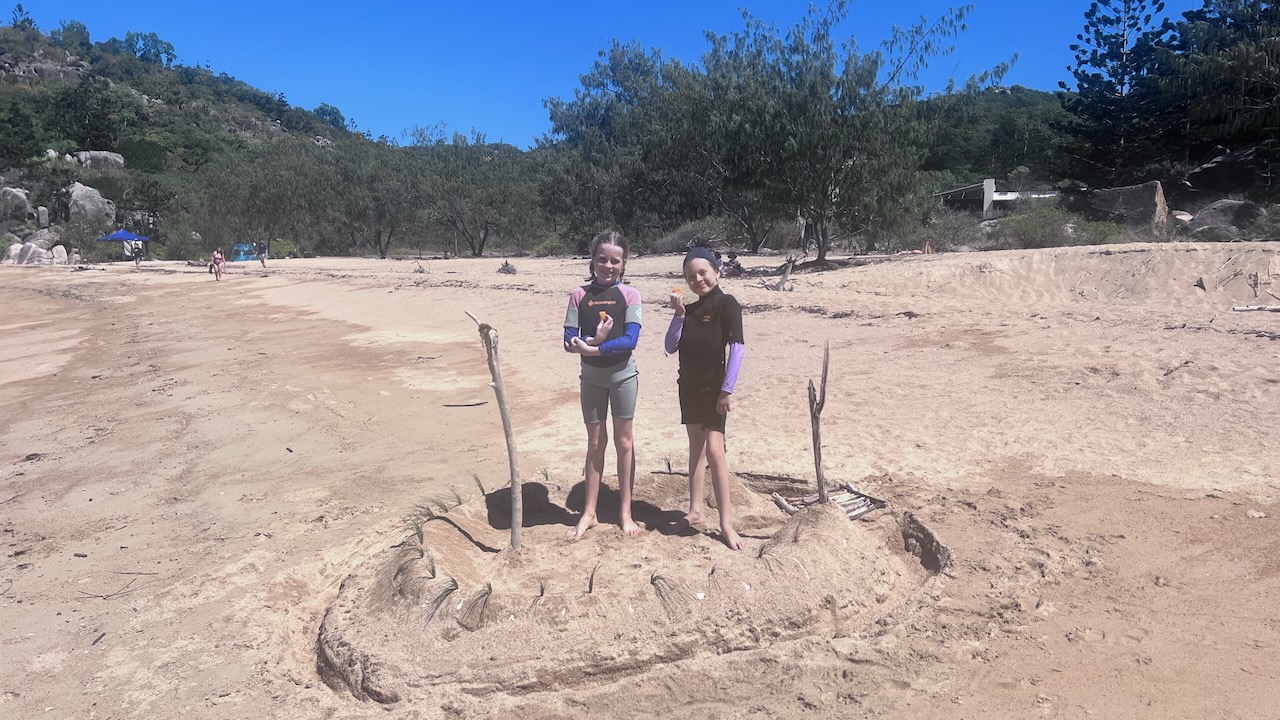 Hard work without a shovel. Great decoration/design by Kristina.