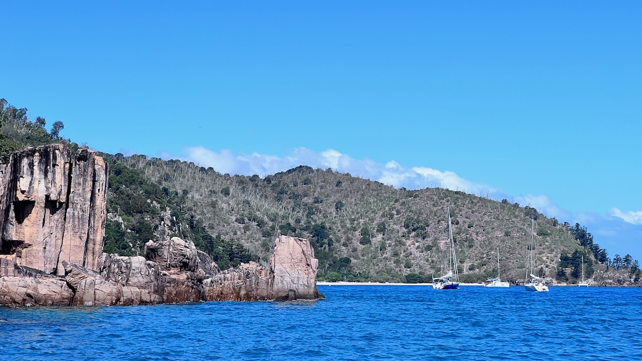 Looking back toward Lazuli from Dolphin Point