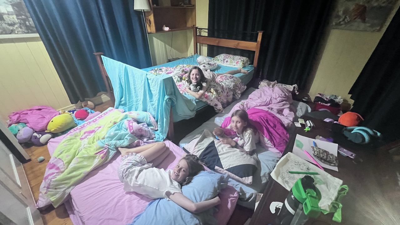 The girls loved having Abby over for a sleepover..(at my parents place!)