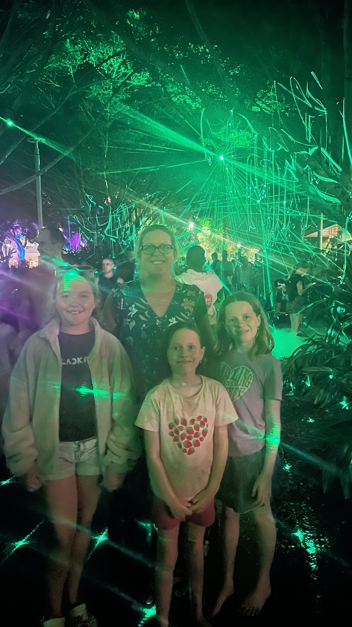 Lasers and smoke machines in the main walkthrough