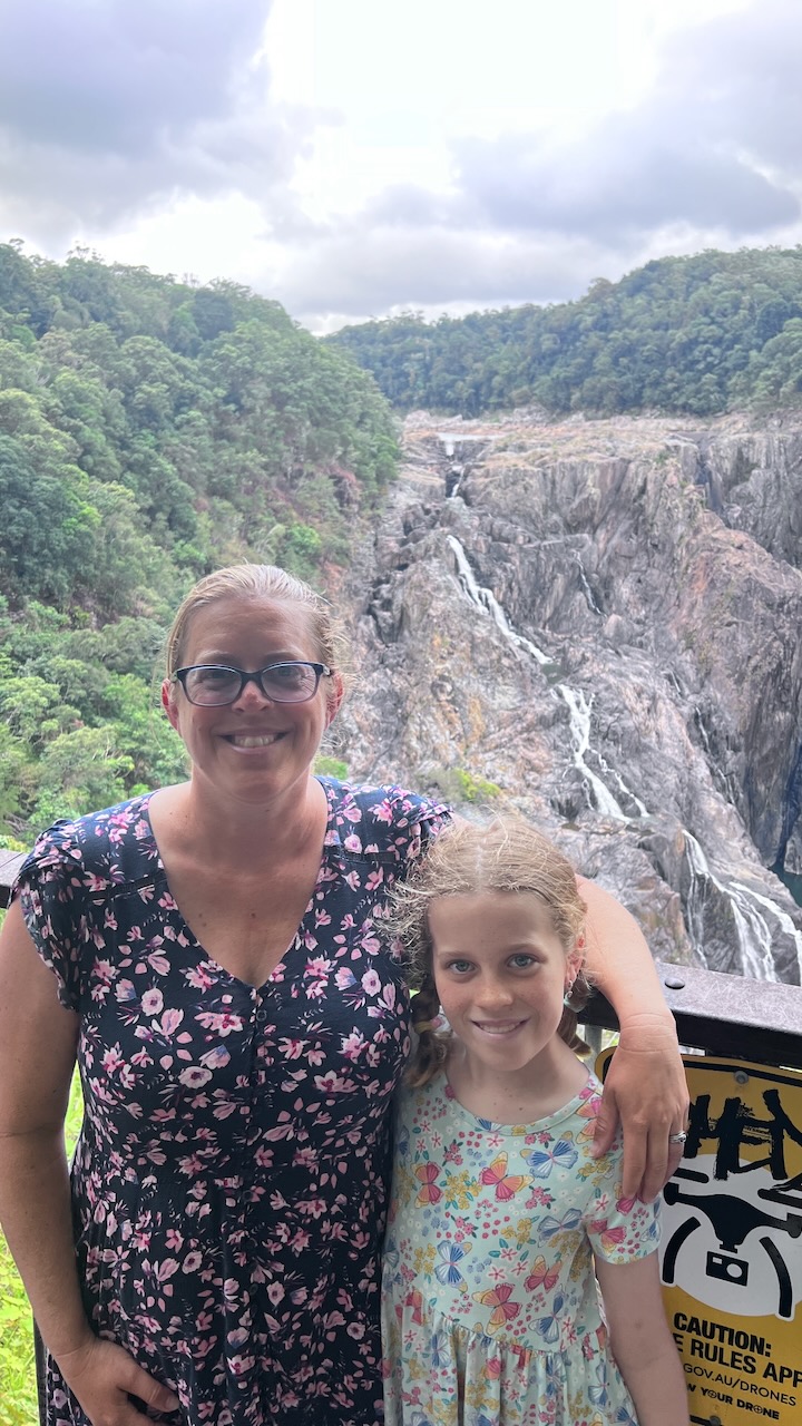 A quick stop to get off the train for a photo