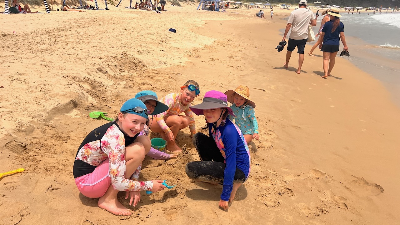 All the girls together!